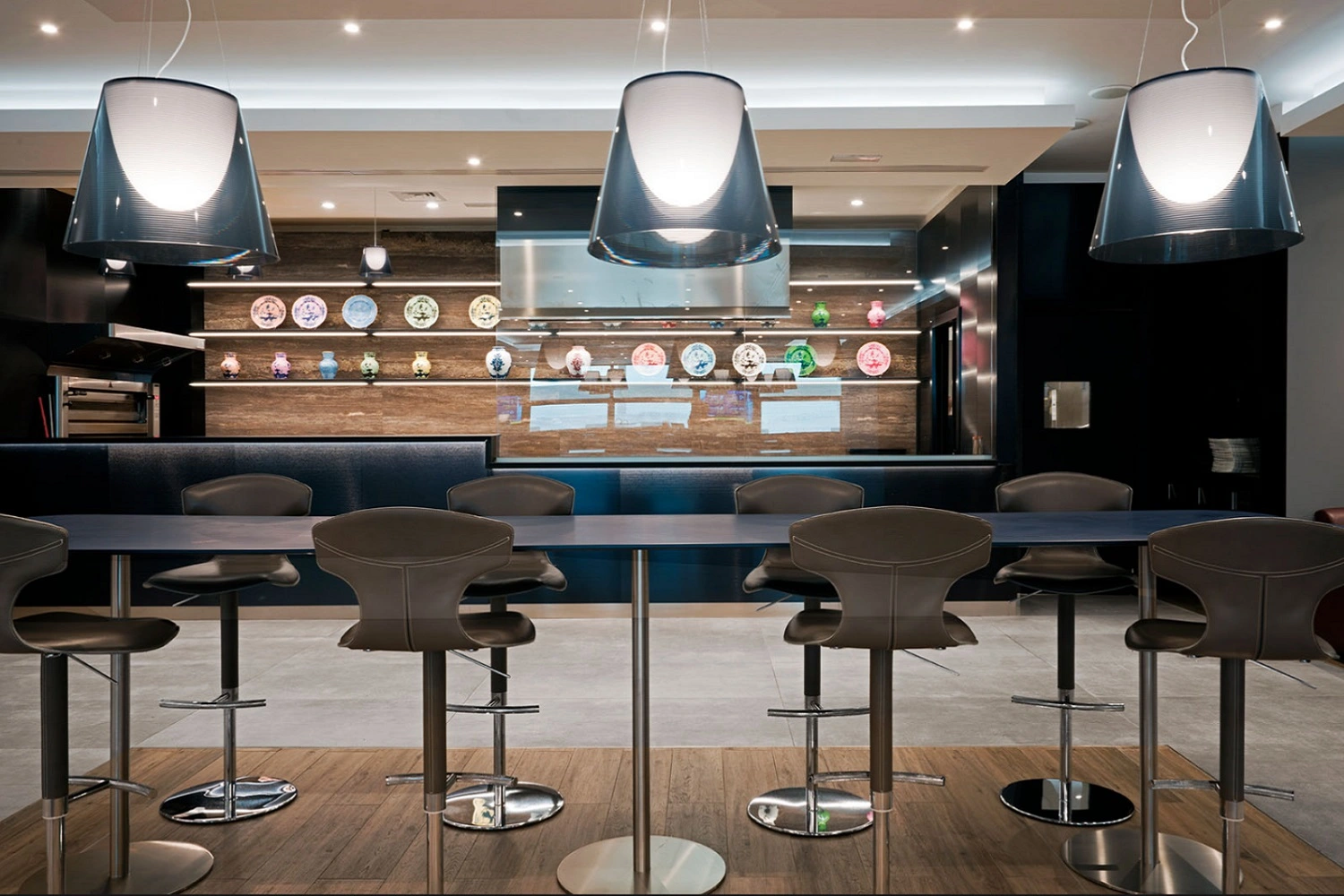 Luksusowa restauracja lub bar w hotelu od Marazzi