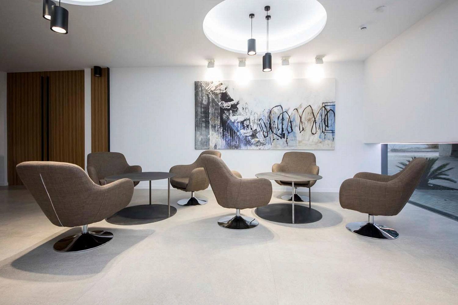 Nowoczesna, elegancka strefa wypoczynku w hotelu